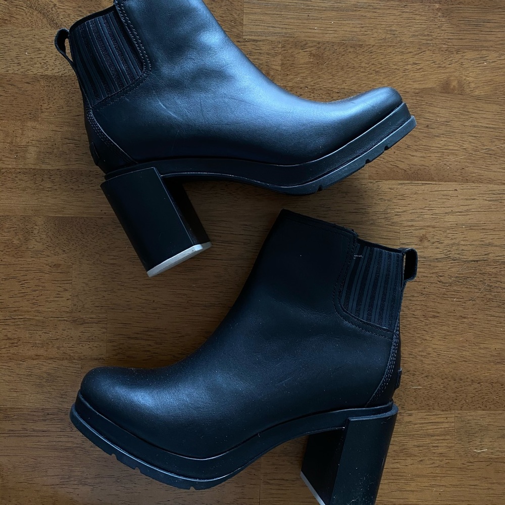 Like New Sorel Boots